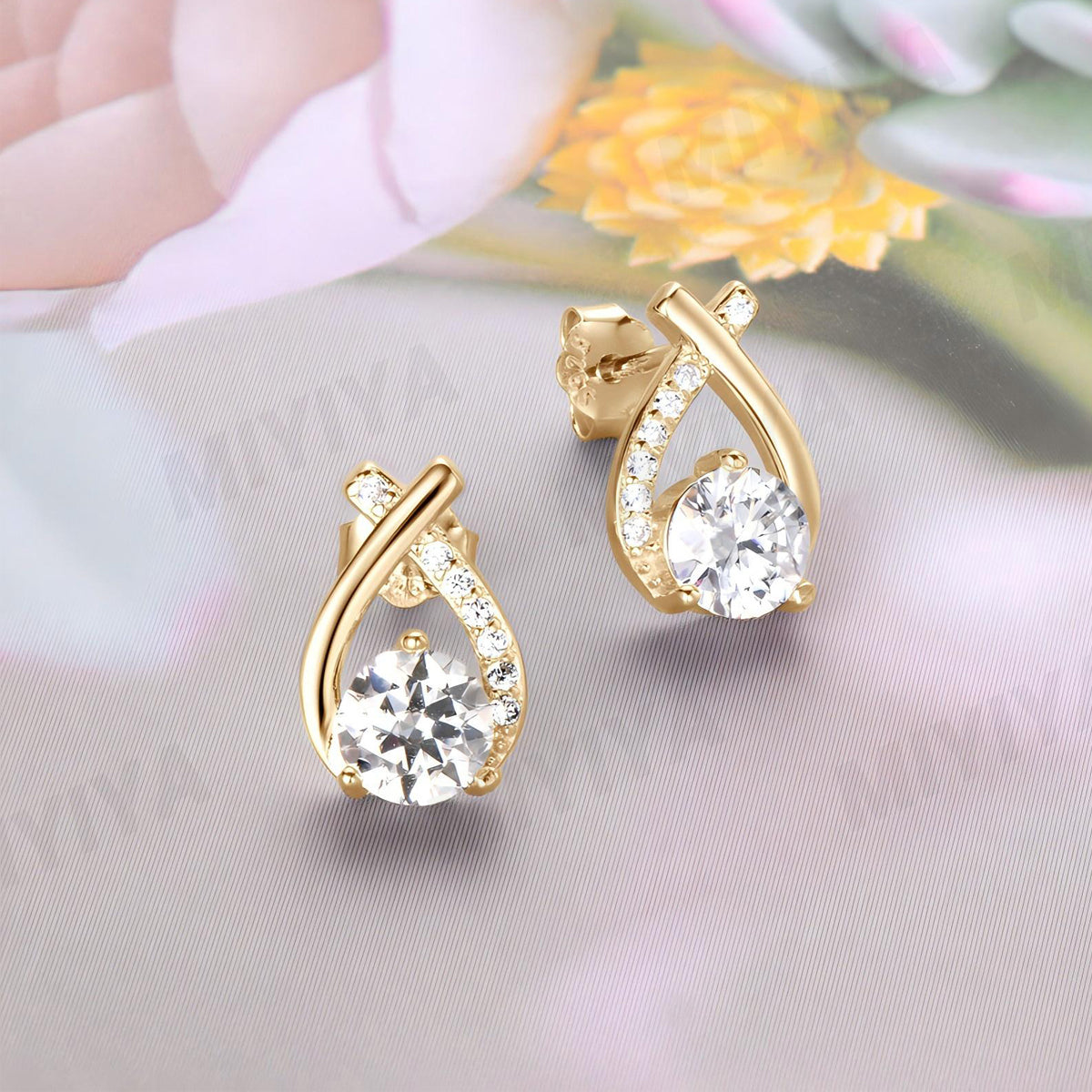 moissanite earrings,moissanite stud earrings,moissanite jewelry,moissanite wedding bands,moissanite stone